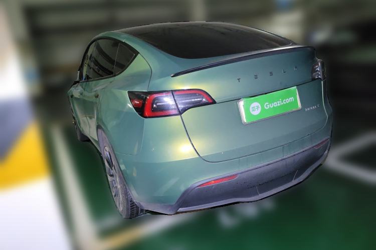 Used Tesla Model Y 2021 Long-Range All-Wheel-Drive Version
