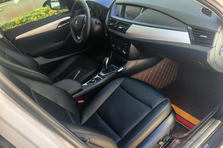 Used BMW X1 2014 sDrive18i Fashion Model Interior 3