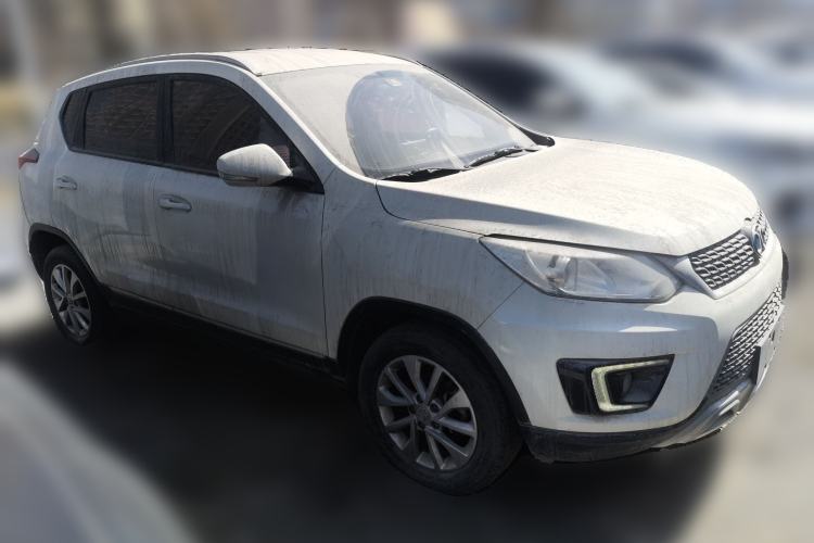 Used BAIC Senova X35 2016 1.5L Manual Elite Edition Front Right 45 Deg