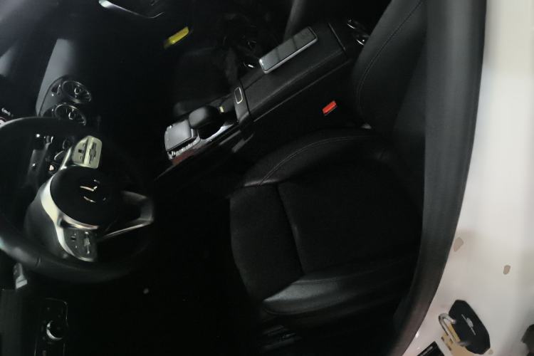 Used Mercedes-Benz A-Class 2020 Restyled A 200 L Sport Sedan Fashion Version
