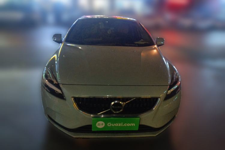 Used Volvo V40 2019 T3 Zhiyi Edition
