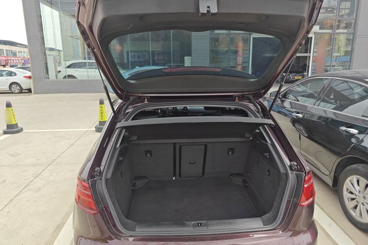 Used Audi A3 2020 Restyled Sportback 35 TFSI Entry-Level China VI Emission Standard Trunk