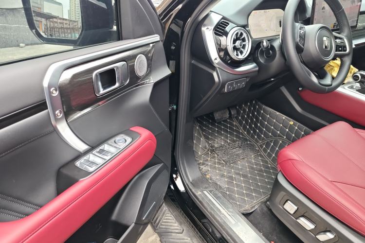 Used Tank 400 2025 2.0T Gasoline Version
