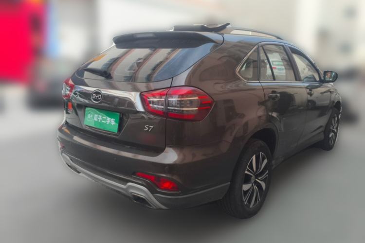 Used BYD S7 2017 2.0T Automatic Prestige Edition Rear Right 45 Deg