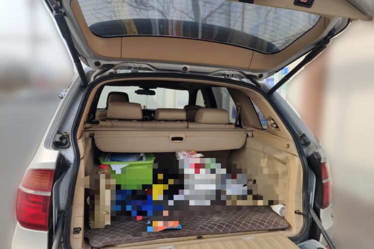 Used BMW X5 2011 xDrive35i Luxury Model
