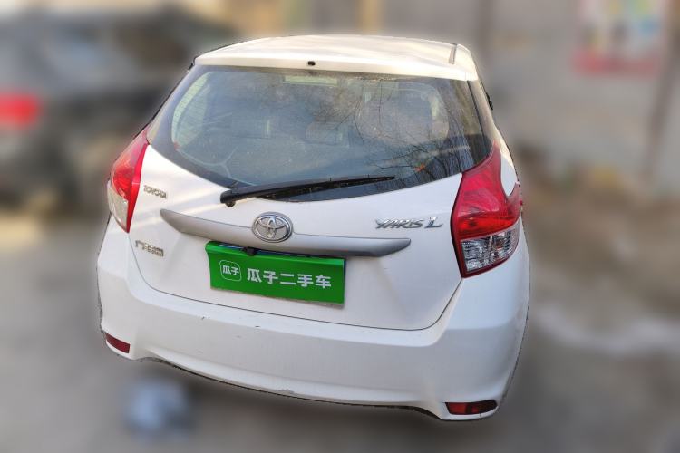 Used Toyota YARiS L Zhi Xuan 2015 1.5E Automatic Charm Edition

