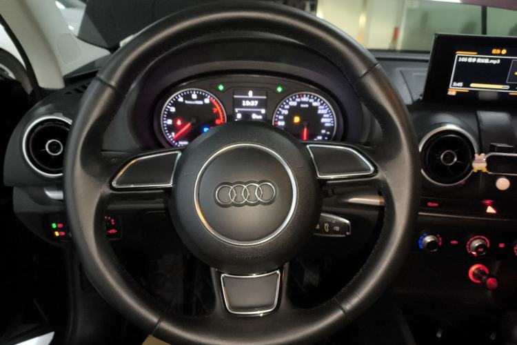 Used Audi A3 2016 Limousine 35 TFSI Ambition Edition
