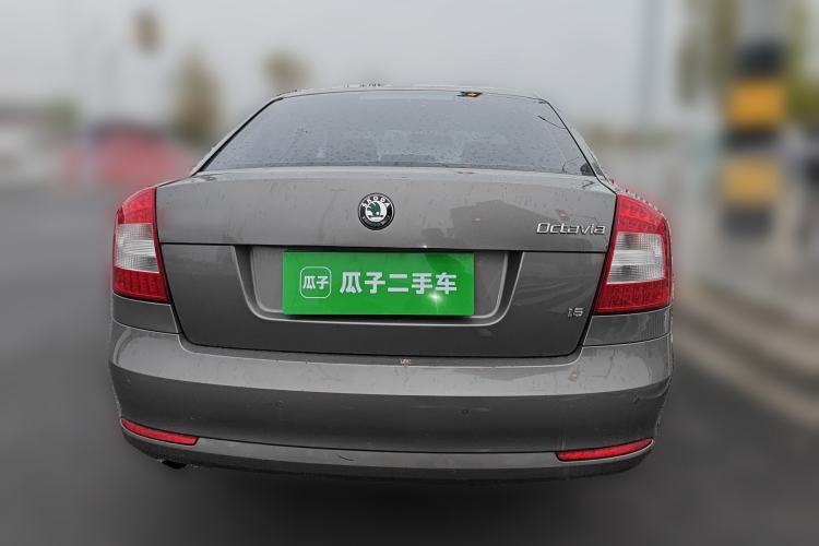 Used Skoda Octavia 2012 1.6L Automatic Yijie Edition Rear