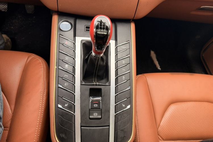 Used Zotye SR9 2017 2.0T Manual "Ultimate Heart" Edition