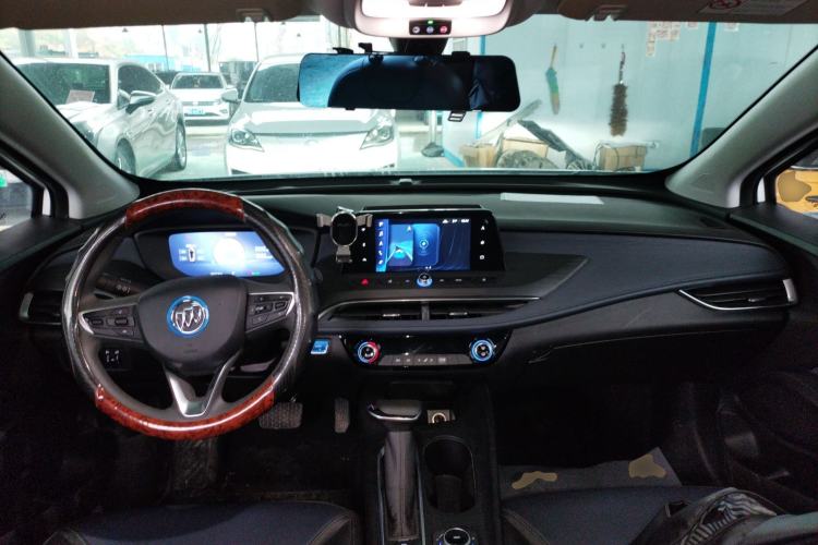 Used Buick Velite 6 2023 430km Range Commuter Version
