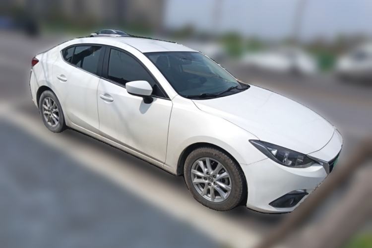 Used Mazda 3 Axela 2016 Sedan 1.5L Manual Comfort Model
