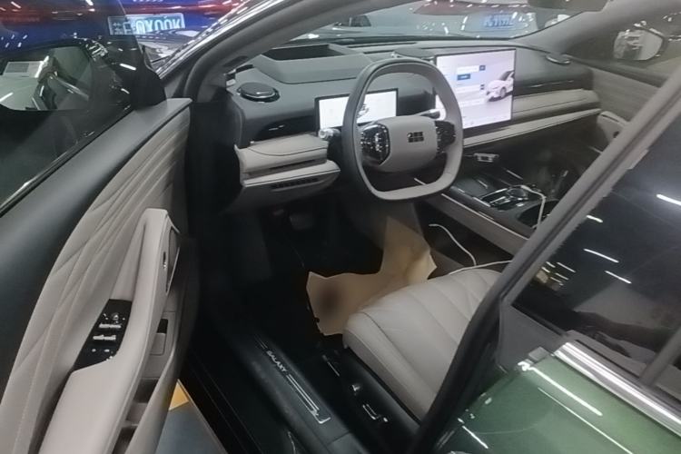 Used Geely Galaxy 8 2025 130km EM-P Starship Edition