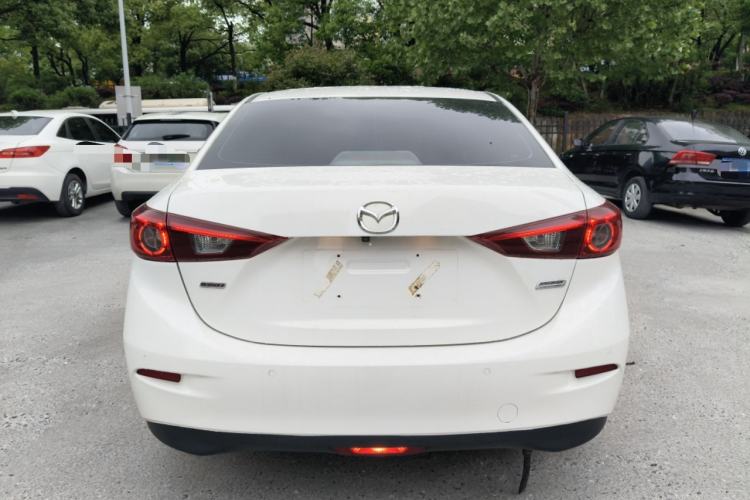 Used Mazda 3 Axela 2017 Sedan 1.5L Automatic Luxury Model China VI Standard