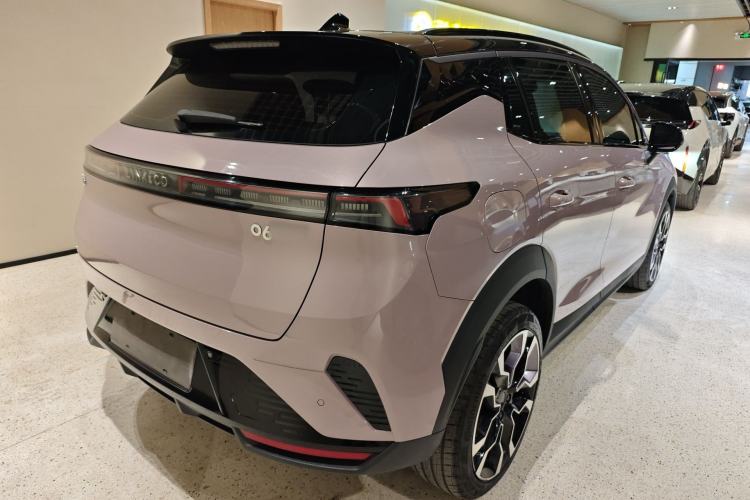 Used Lynk & Co 06 EM-P 2023 EM-P 126 Long-Range Halo Rear Right 45 Deg