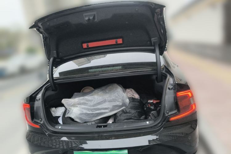 Used Volvo S90 2022 B5 Zhiyi Luxury Edition Trunk