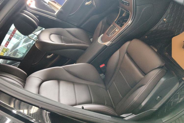 Used Mercedes-Benz GLC 2020 Facelifted GLC 300 L 4MATIC Luxury Edition Right Front Seat