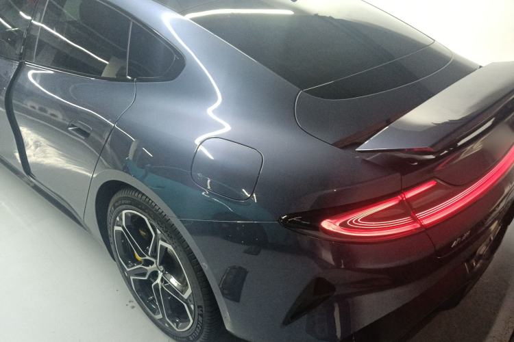 Used Xiaomi Auto SU7 2024 Four-Wheel Drive Ultra-Long Range Advanced Intelligent Driving Max Edition