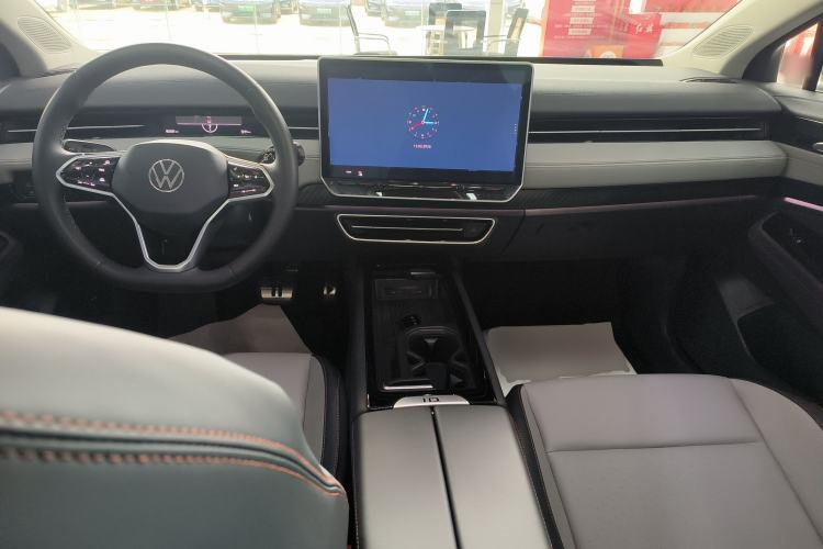 Used Volkswagen ID.7 VIZZION 2024 AIR model Center Console