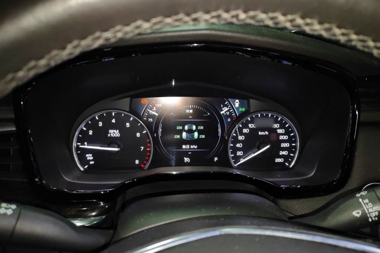 Used Cadillac XT5 2018 25T Luxury Model