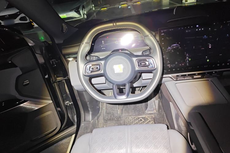 Used Zeekr 7X 2025 100 kWh Long-Range Rear-Wheel Drive with Intelligent Driving Features Steering Wheel