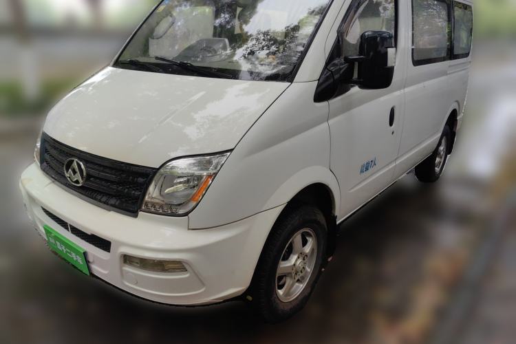 Used SAIC MAXUS Xintu V80 2015 2.5T AMT Aoyuntong Edition Short Wheelbase Low Roof