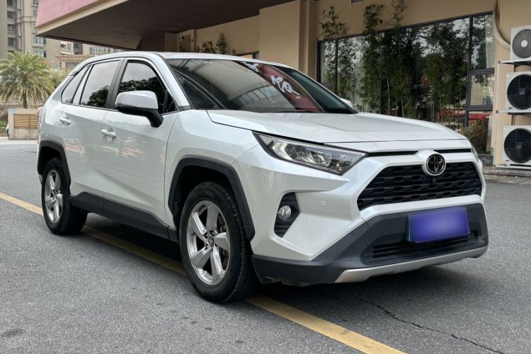 Used Toyota RAV4 2021 2.0L CVT Two-Wheel Drive Fashion Edition