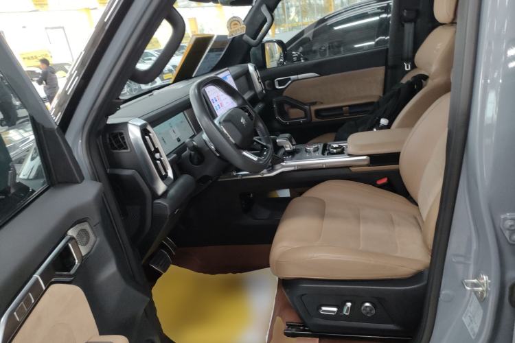 Used JETOUR Traveler 2023 2.0T All-Wheel Drive CrossPRO+