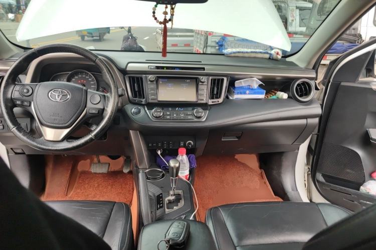 Used Toyota RAV4 2015 2.5L Automatic 4x4 Elite Edition
