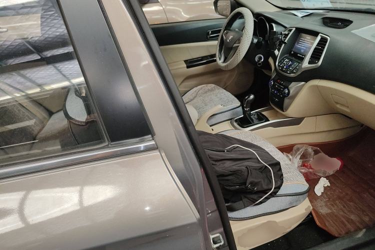 Used Changan Eado 2015 1.6L Manual Luxury Model China V Standard
