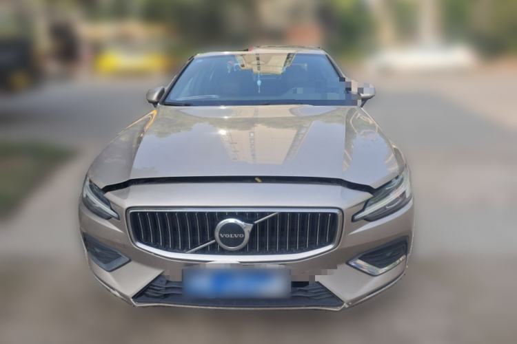 Used Volvo S60 2023 B4 Zhiyi Luxury Edition
