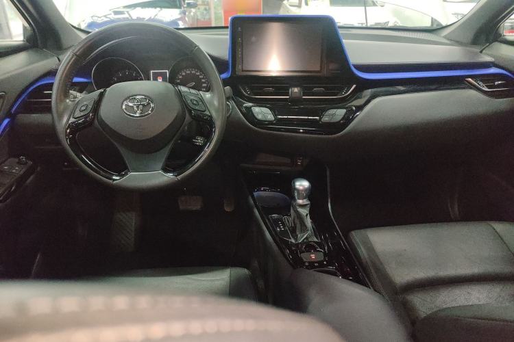 Used Toyota IZOA 2020 2.0L Yichi Version