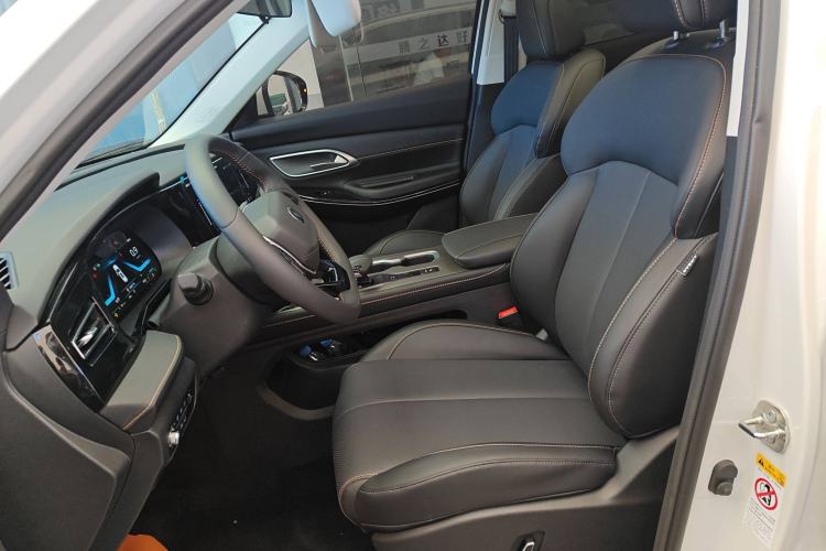 Used Changan X7 PLUS 2024 1.5T Automatic Luxury 7-Seater