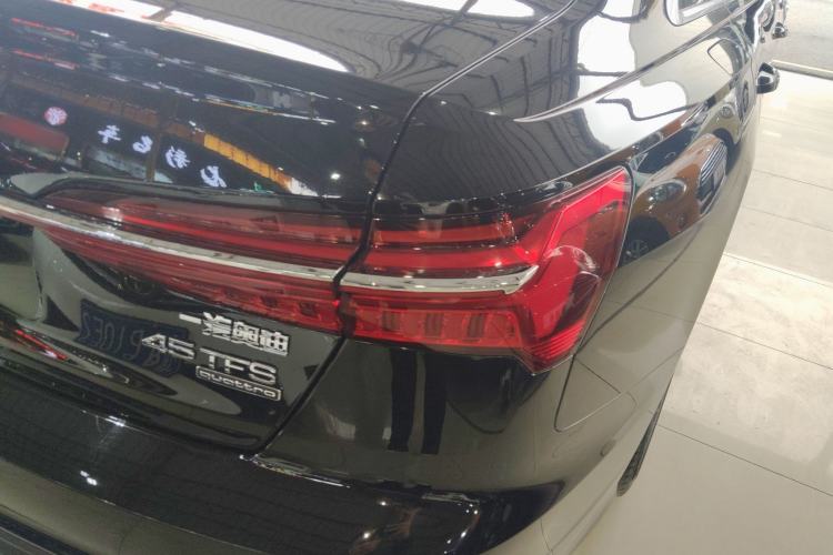 Used Audi A6L 2023 Revised Edition 45 TFSI quattro Prestige Dynamic Version Right Rear Taillight