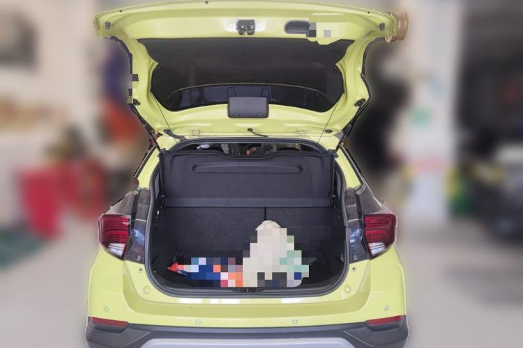 Used Toyota YARiS L Zhi Xuan 2021 X-Trail X 1.5L CVT Prestige Edition Trunk