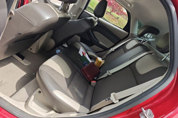 Used Ford Focus 2012 Hatchback 1.6L Automatic Fashion Edition