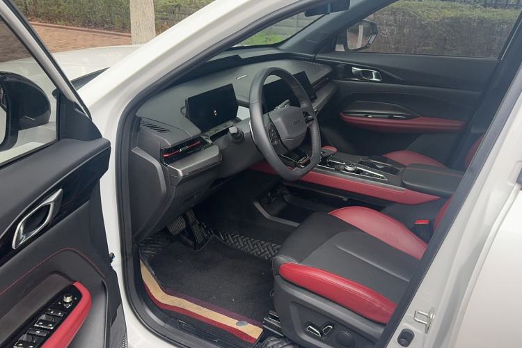 Used Oshan Z6 2023 Blue Whale 1.5T DCT Smart Luxury Model