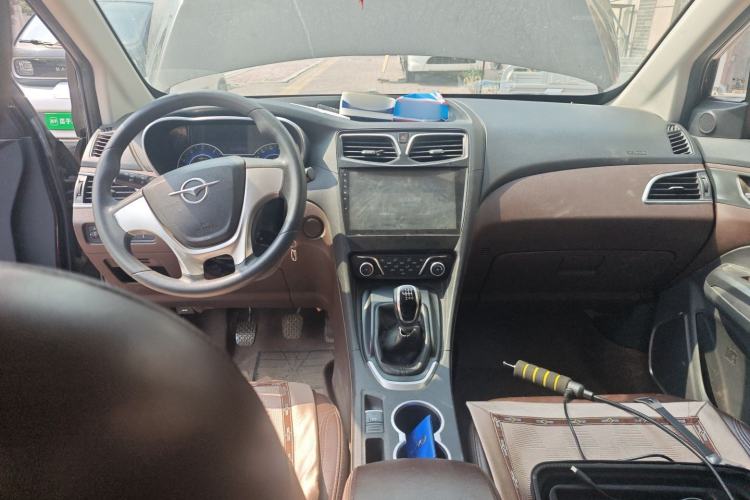 Used Haima V70 2016 2.0L Manual - Enjoyment Version 6 Seats