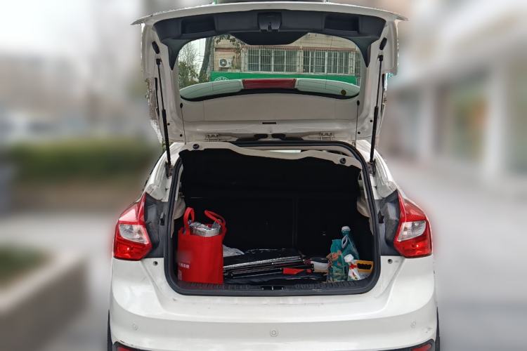 Used Ford Focus 2012 Hatchback 1.6L Automatic Fashion Edition