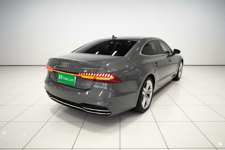 Used Audi A7L 2024 45TFSI quattro S-line Visionary Edition Flow Crystal Package Rear Right 45 Deg