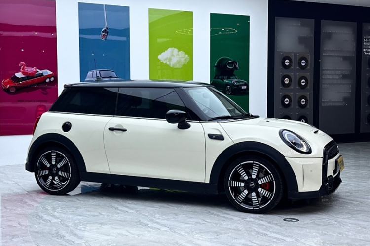 Used MINI MINI 2023 2.0T COOPER S Artist