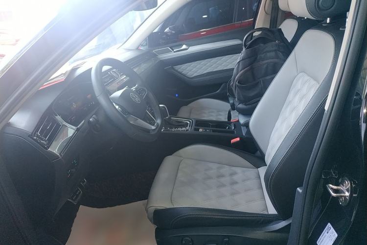 Used Volkswagen Magotan 2023 2 Million Units Limited Edition 330TSI DSG Leading Version