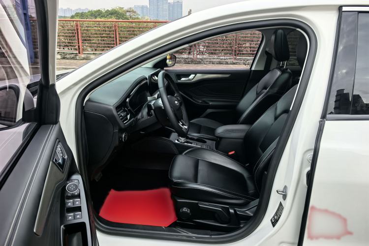 Used Ford Focus 2021 Sedan EcoBoost 180 Automatic Trendy Model