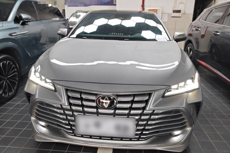 Used Toyota Avalon 2024 Dual-Motor 2.0L Luxury Edition