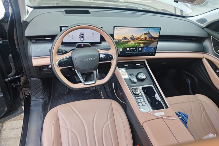 Used Chery Tiggo 8 L 2024 2.0T Two-Wheel Drive Prestige Version 5 Seats
