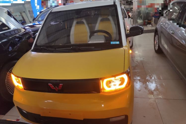 Used Wuling Hongguang MINIEV 2021 Macaron Fashion Model Lithium Iron Phosphate Front