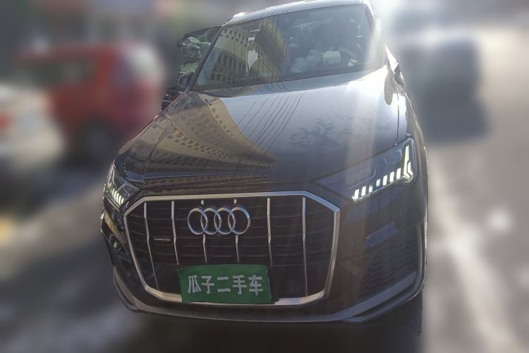 Used Audi Q7 2021 55 TFSI quattro S line Sport model
