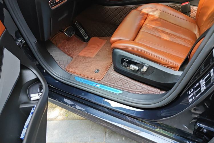 Used BMW X7 2020 xDrive40i Luxury M Sport Package
