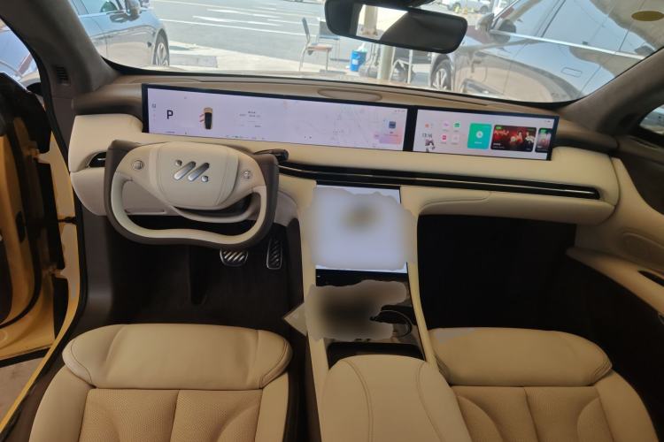 Used IM LS7 2023 100kWh Pro All-Wheel-Drive Version