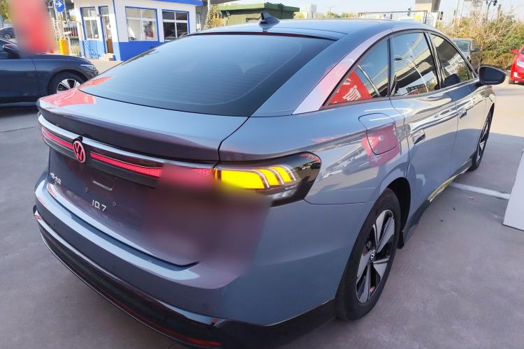 Used Volkswagen ID.7 VIZZION 2024 AIR model