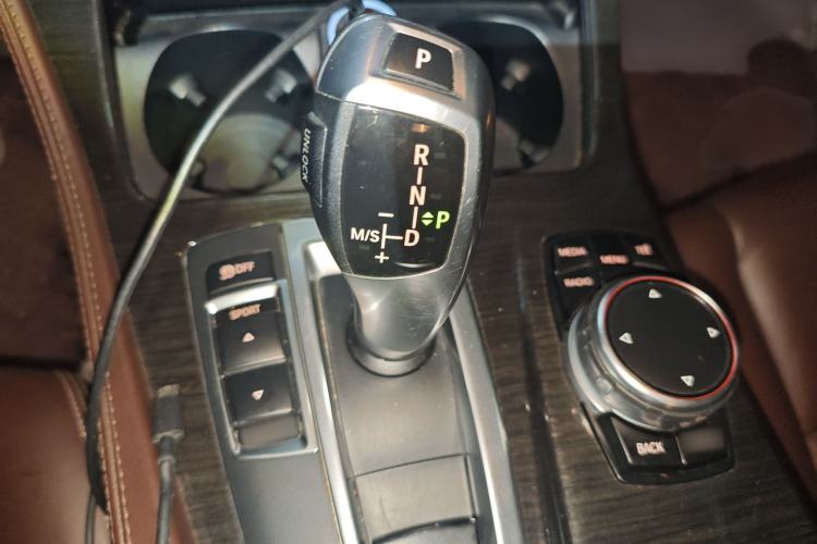 Used BMW 5 Series 2017 525Li Luxury Design Package Gear Lever